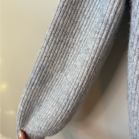 ASOS Light Gray Knit open Cardigan size 6 - Picture 3 of 8